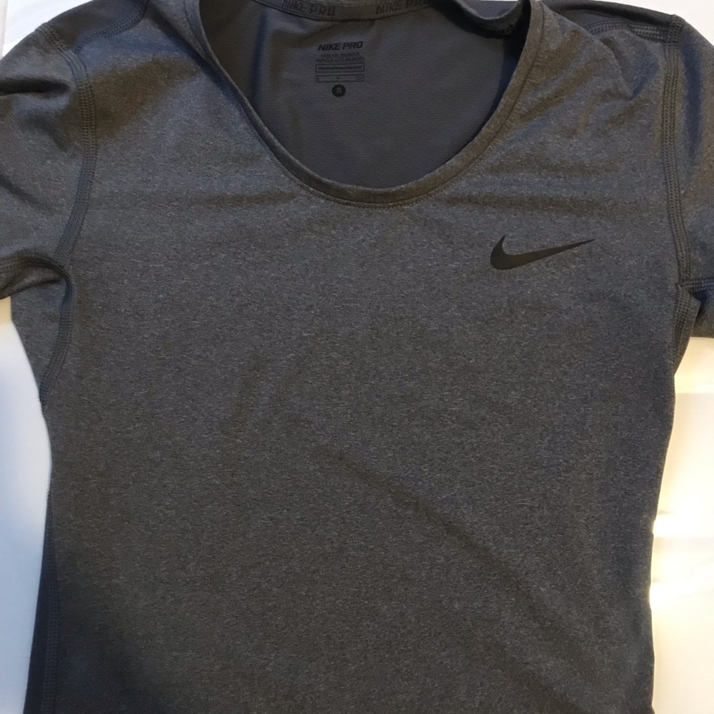 Grey Nike pro dry fit T-shirt